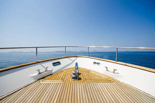 A Glimpse into the Supreme Cruises Experience of Luxury and Service